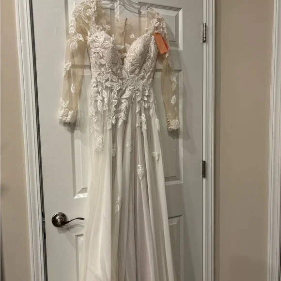 Vow’d “Faithful” Wedding Dress - New with tags! - Picture 3 of 9